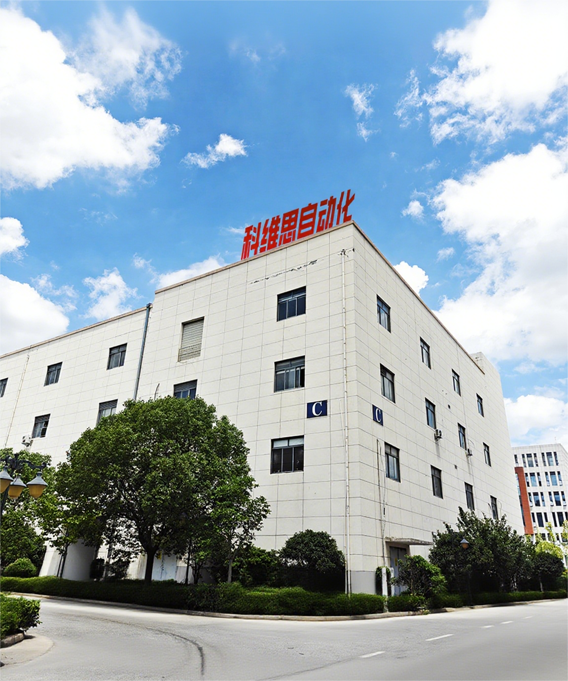 插膠殼機(jī)在哪些范圍里使用